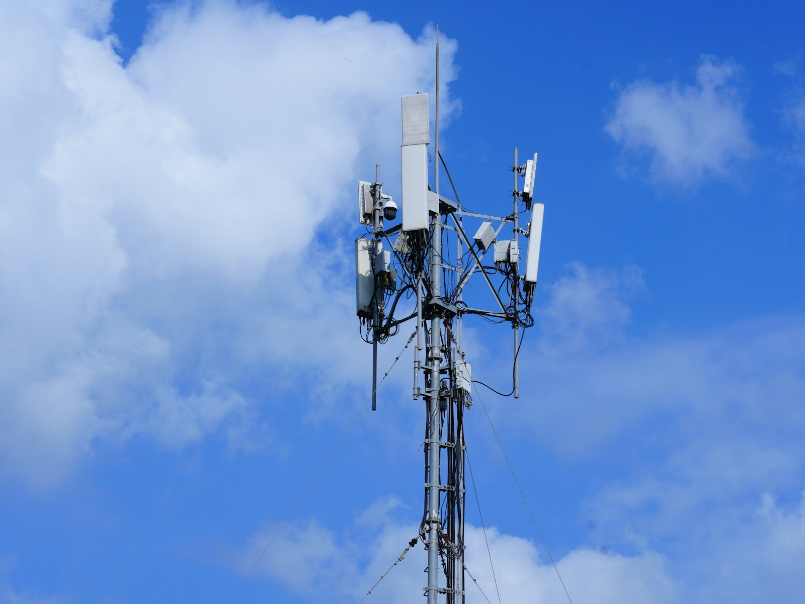 Zong Z HomeFi 5G – representational image of a mobile network tower