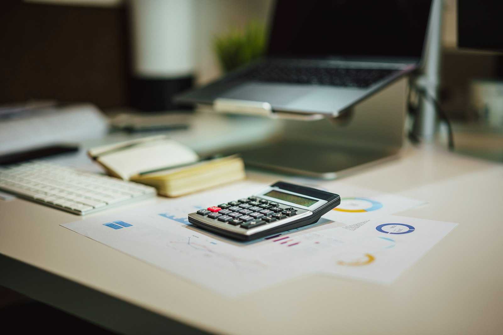 Income tax return deadline 2026 – calculator and laptop on a desk